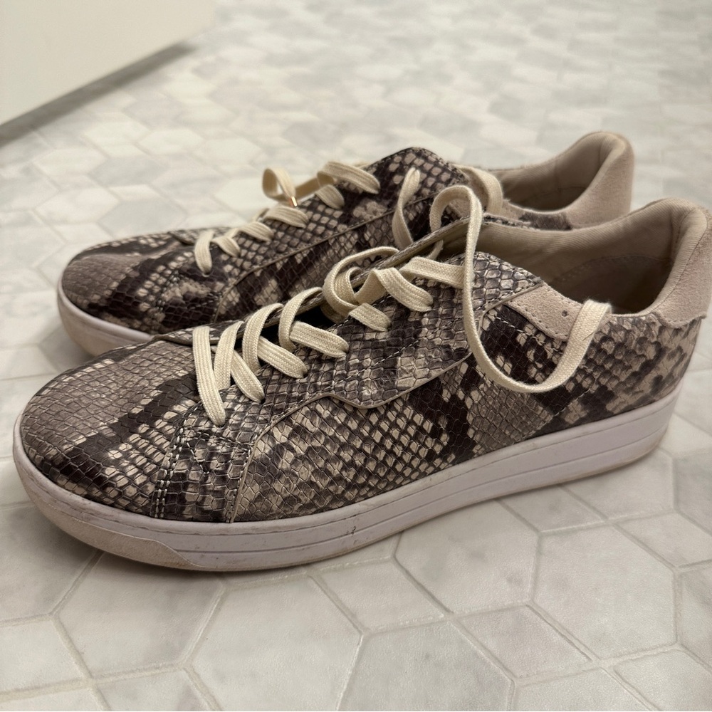 GUC Michael Kors Keating Lace-Up Light Sand Snake